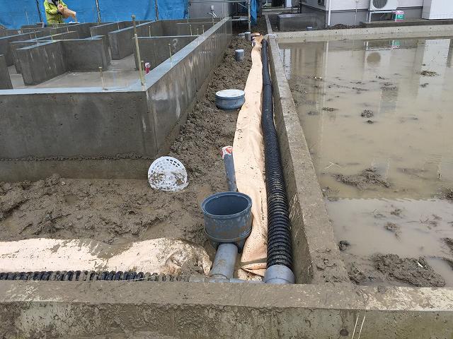 新築 水はけの悪い土地の対策 透水管の設置で改善 費用はいくら ボーダーパパの快適おうちライフ